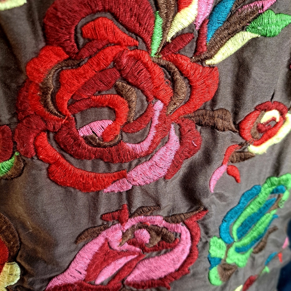 AzelHazel Embroidered Top - Picture 3 of 8
